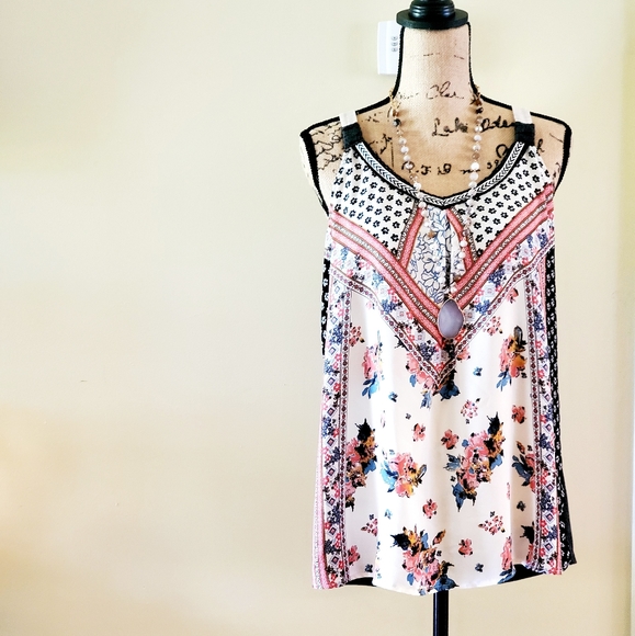 Jolt Tops - Flowy floral tank